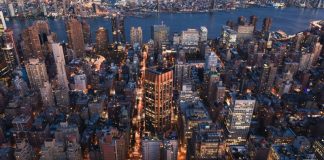 Crypto Market Update: Clarity Act stalls as Banks Push to Ban Stablecoin Yield